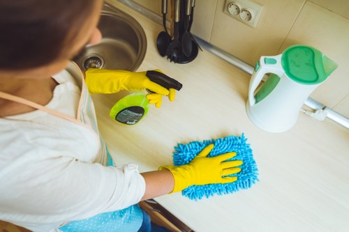 Reporting concerns through internal channels at Carpet Cleaning Catford